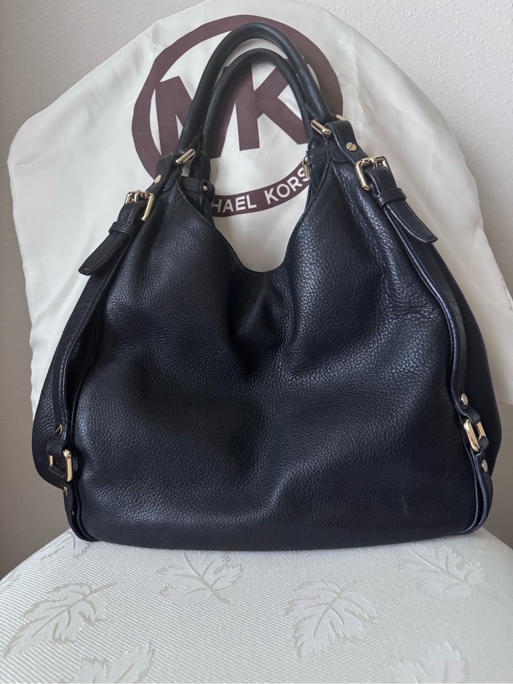 Michael Kors Black Leather Shoulder Hobo with Gold Hardware - Picture 2 of 5
